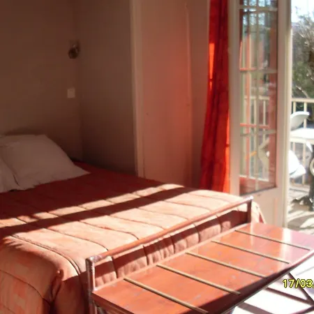 Les 2g Hotel *